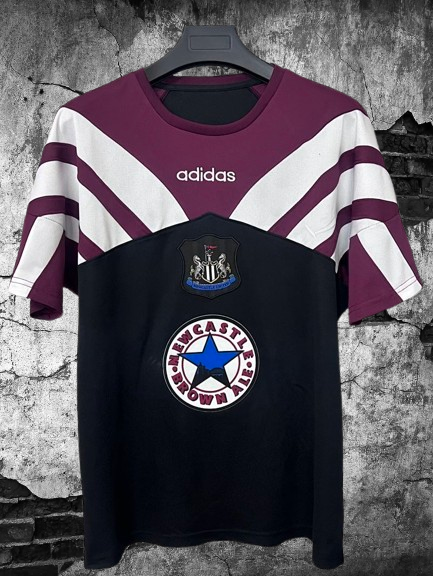 Newcastle United. Camiseta Retro 1996-1997