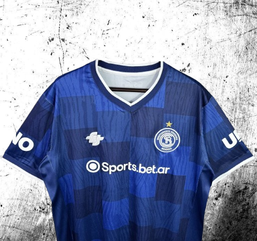 Independiente de Rivadavia. Camiseta local 2026