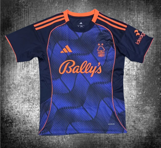 Nottingham Forest. Tercera camiseta 2025-2026