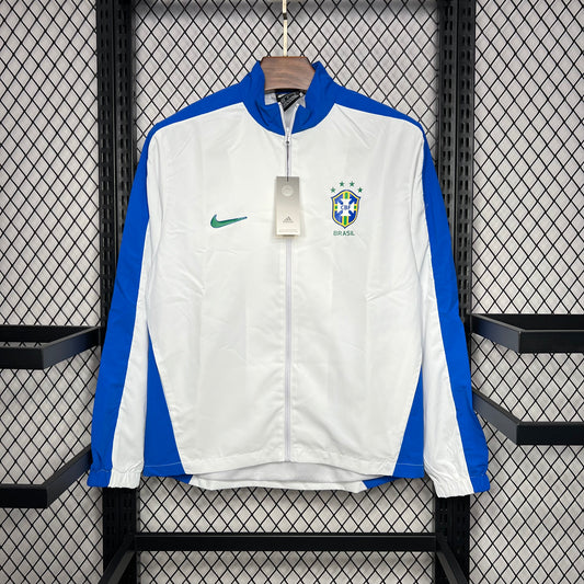 Selección de Brasil. Cortaviento Blanco