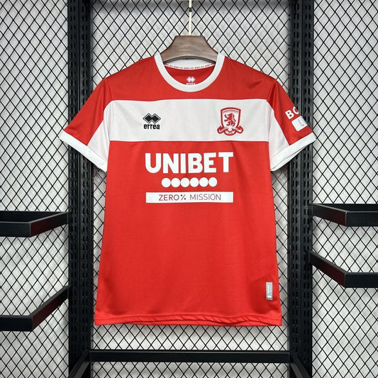 Middlesbrough. Camiseta local 2024-2025