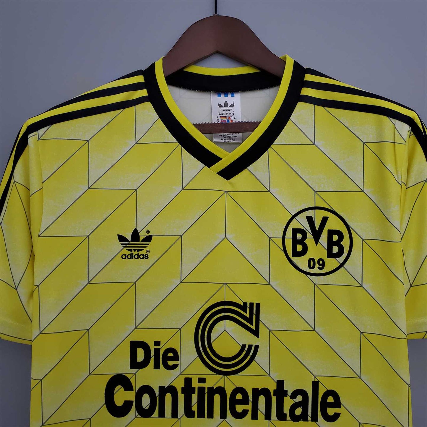 Borussia Dortmund. Camiseta local 1988-1989