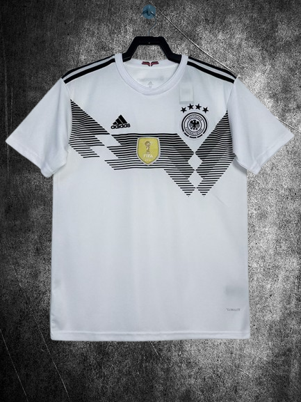 Selección de Alemania. Camiseta local 2018