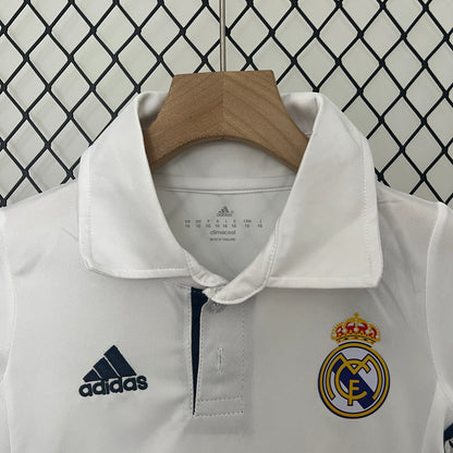 Real Madrid. Kit local 2016-2017