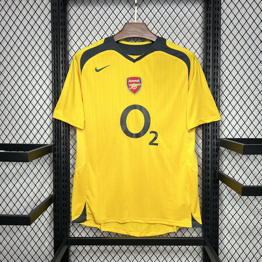 Arsenal. Camiseta visitante 2005-2006