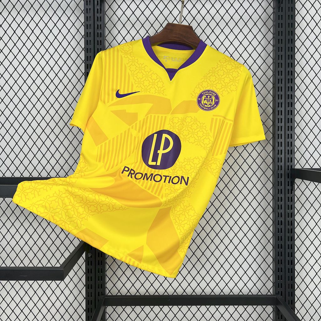 Toulouse FC. Camiseta visitante 2024-2025