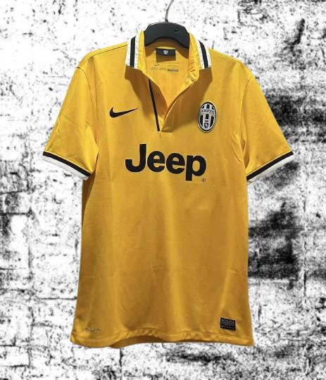 Juventus. Camiseta visitante 2013-2014