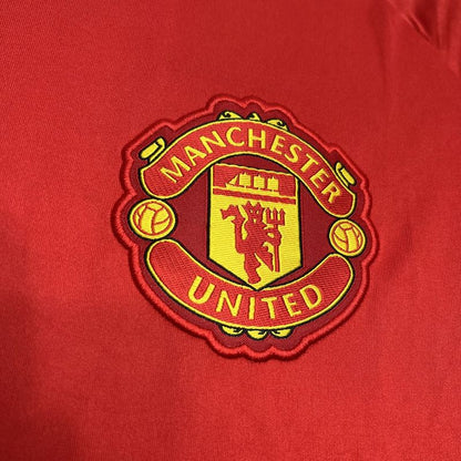 Manchester United. Camiseta Pre-Match Red 2024-2025