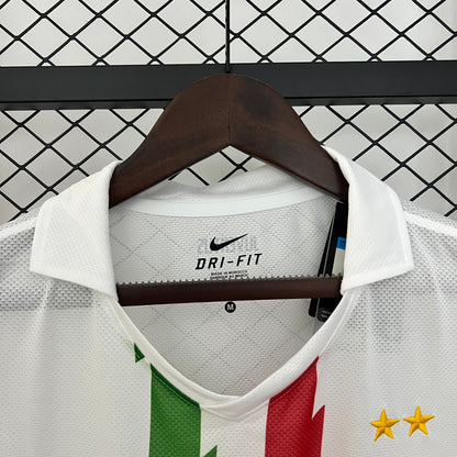 Juventus. Camiseta visitante 2010-2011