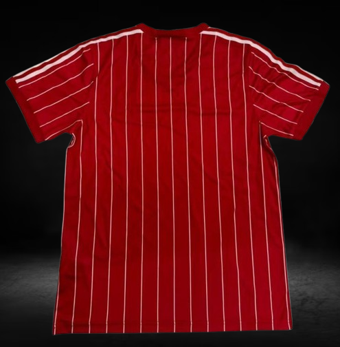 Aberdeen. Camiseta local 1982-1983