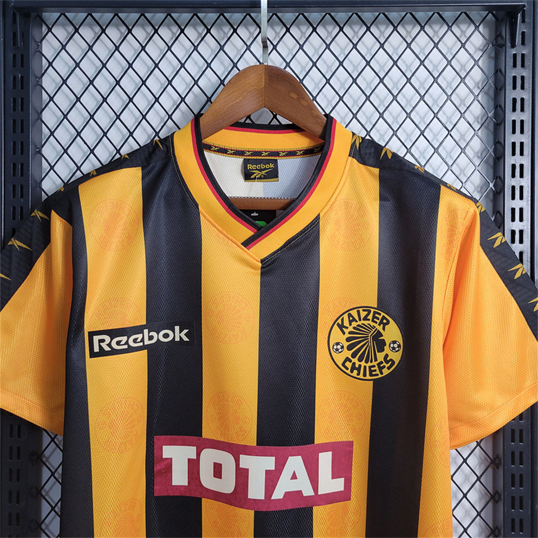 Kaiser Chiefs. Camiseta local 1998-1999