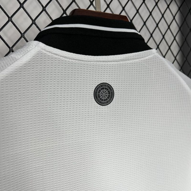 Fulham. Camiseta local 2024-2025