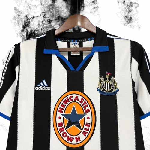 Newcastle. Camiseta local 1999-2000