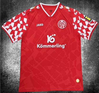 Mainz. Camiseta local 2025-2026