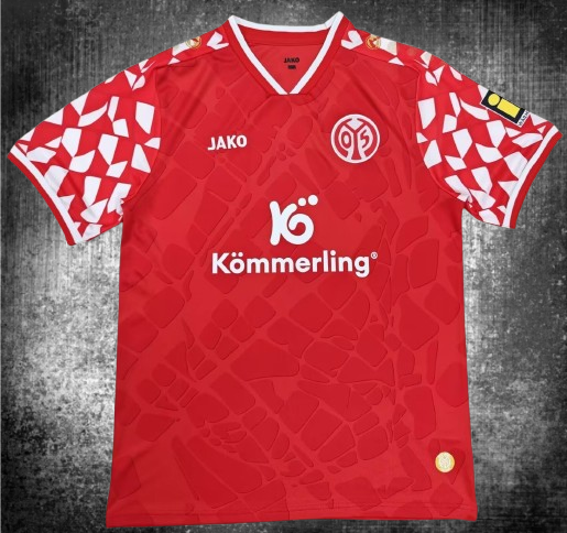 Mainz. Camiseta local 2025-2026