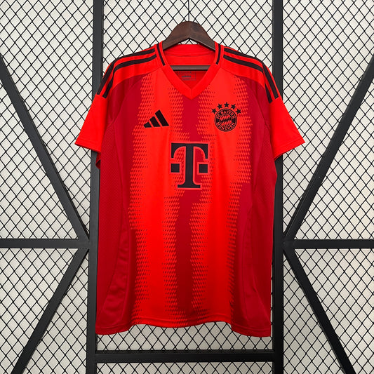 Bayern Munich. Camiseta local 2024-2025