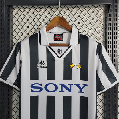 Juventus. Camiseta local 1996-1997