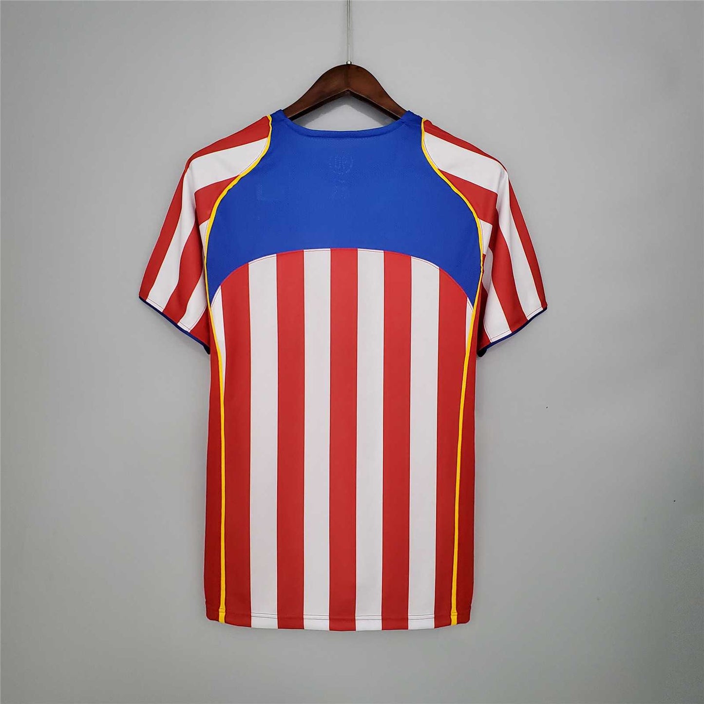 Atlético de Madrid. Camiseta local 2004-2005