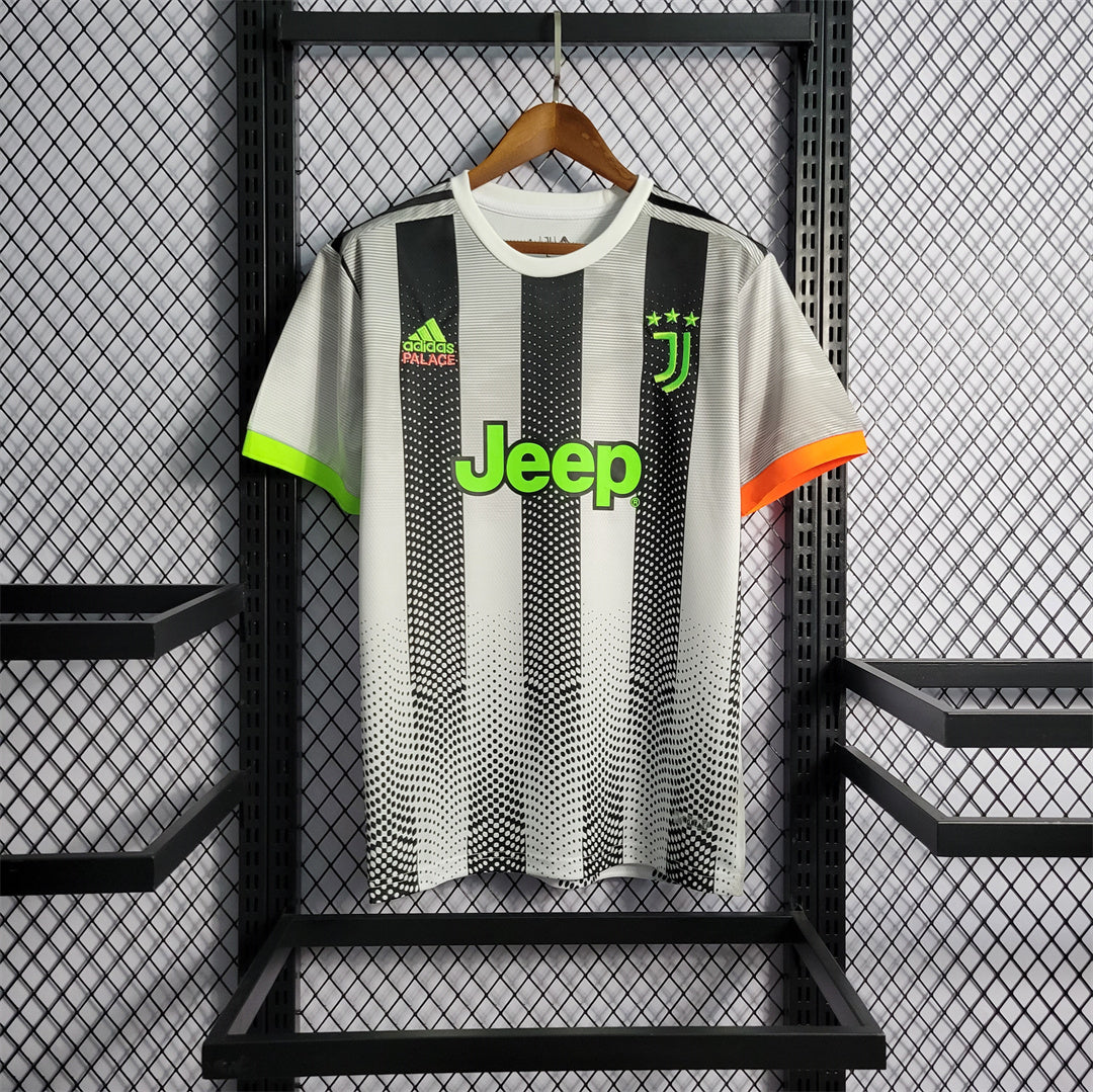 Juventus. Cuarta camiseta 2019-2020