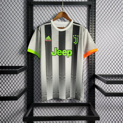 Juventus. Cuarta camiseta 2019-2020