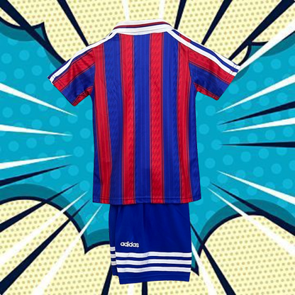 Bayern Munich. Kit Niño local 1995-1997