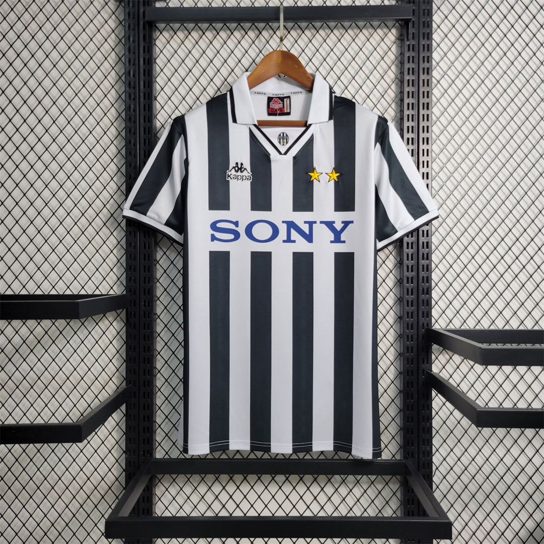 Juventus. Camiseta local 1996-1997