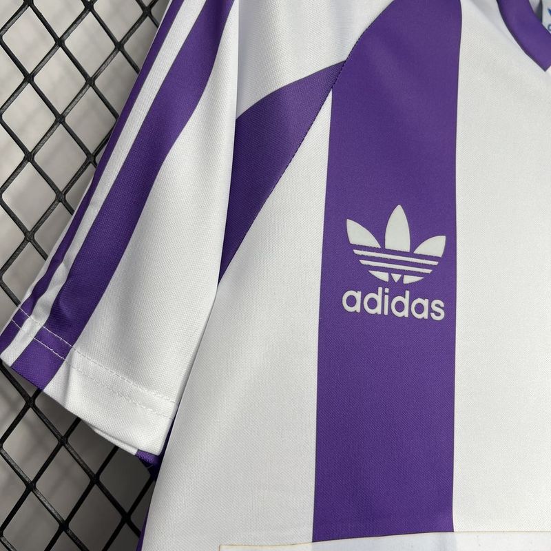 Valladolid. Camiseta local 1983-1984