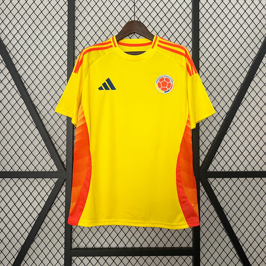 Selección de Colombia. Camiseta local 2024