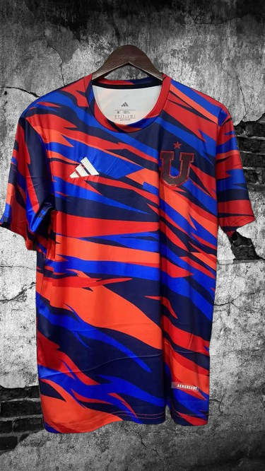 Universidad de Chile. Camiseta entrenamiento 2025