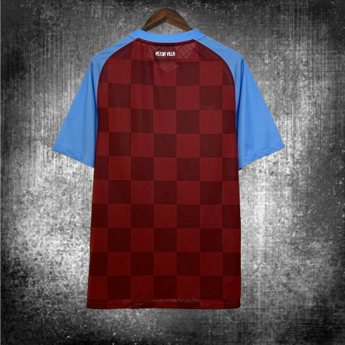Aston Villa. Camiseta local 2011-2012