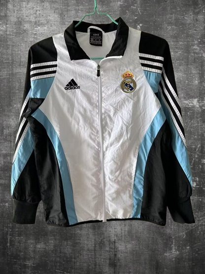 Real Madrid. Cortaviento Retro