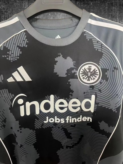 Frankfurt. Tercera camiseta 2025-2026