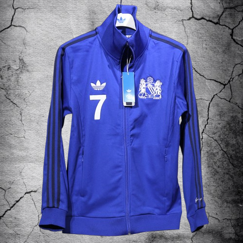 Manchester United. Buzo 2025 (Cierre Completo)