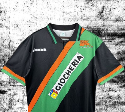 Venezia. Camiseta local 1992-1993