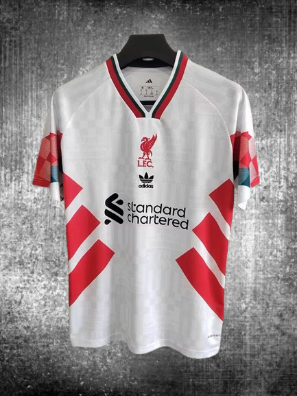Liverpool. Camiseta Edición Especial 2025-2026
