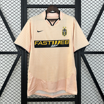 Juventus. Camiseta visitante 2003-2004