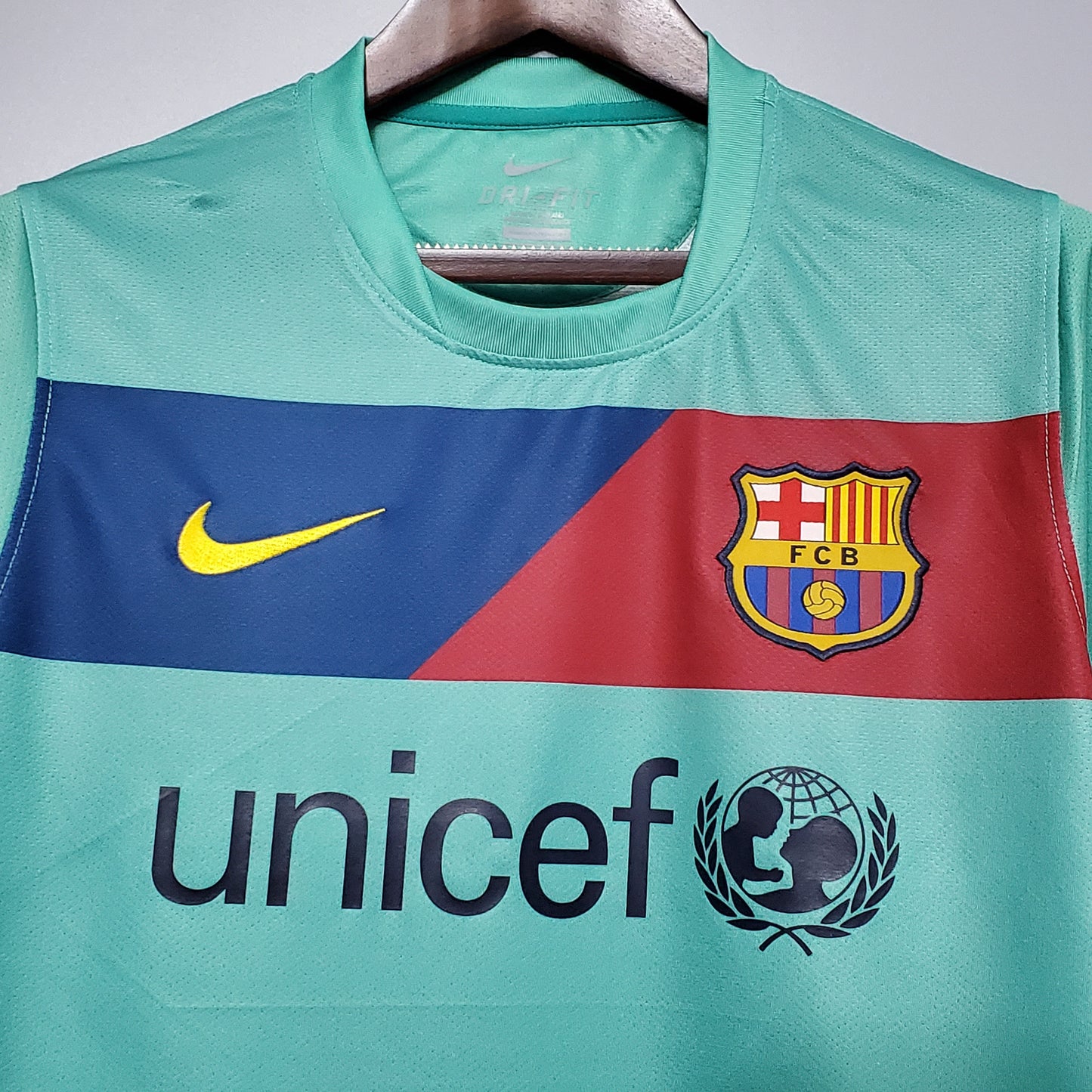 FC Barcelona. Camiseta visitante 2010-2011