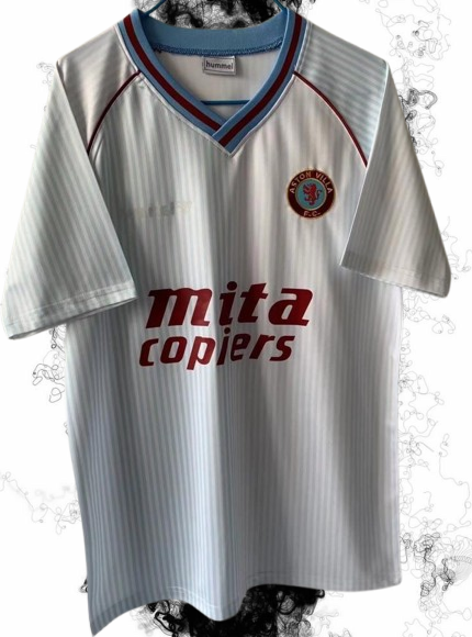 Aston Villa. Camiseta visitante 1988-1989