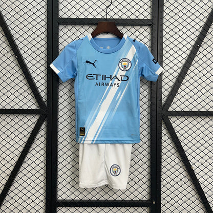 Manchester City. Kit Niño local 2025-2026