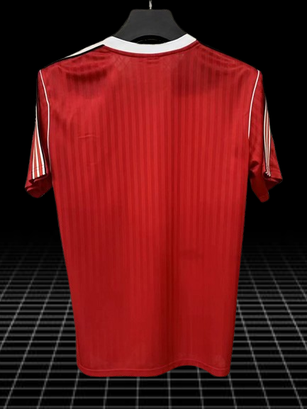 Manchester United. Camiseta Edición Terrace Icons (Sin Estampado)
