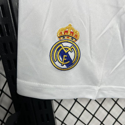 Real Madrid. Short local 2024-2025