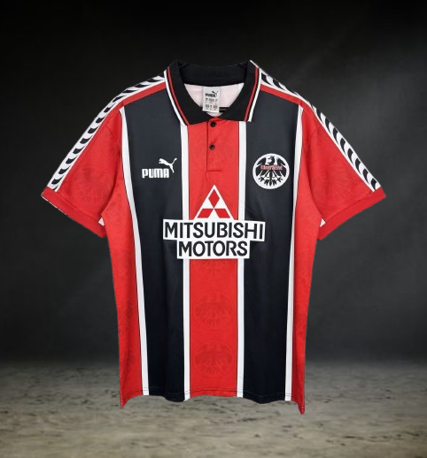 Frankfurt. Camiseta local 1996-1997