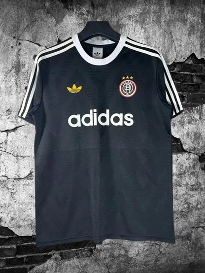 Originals. Polera 2026