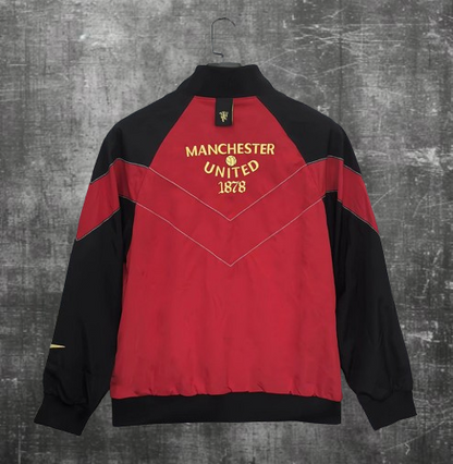Manchester United. Cortaviento Retro