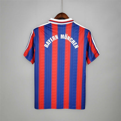 Bayern Munich. Camiseta local 1995-1997