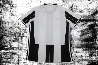Juventus. Camiseta local 2016-2017