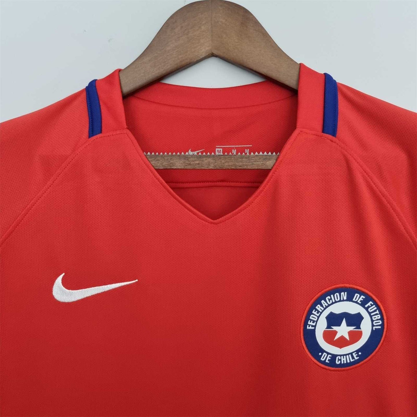 Selección de Chile. Camiseta local 2016-2017