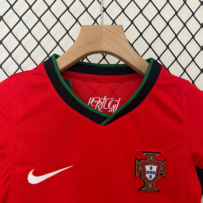 Selección de Portugal. Kit local 2024