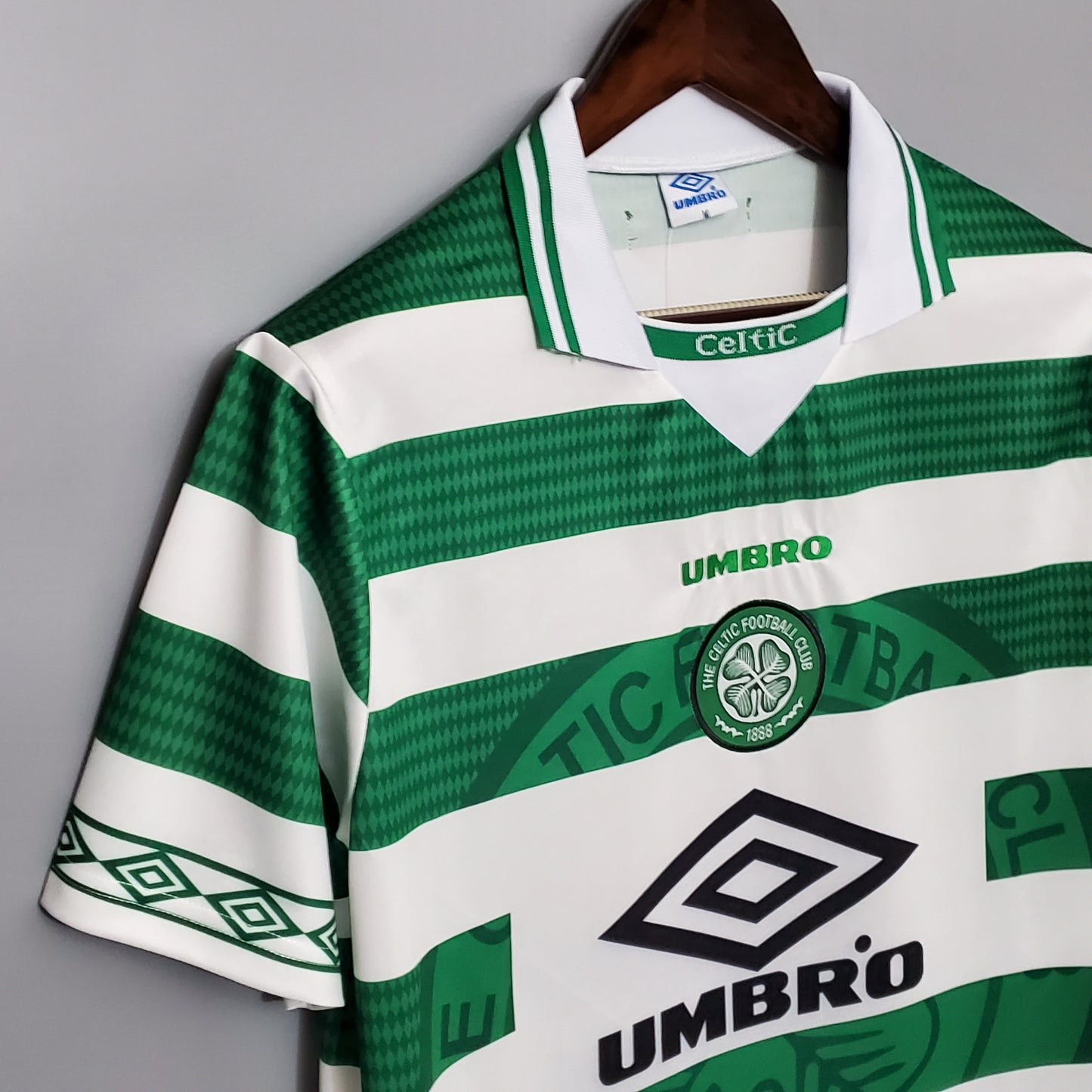 Celtic. Camiseta local 1998-1999