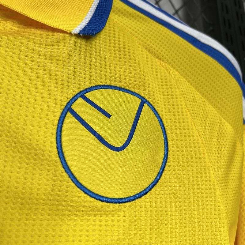 Leeds United. Camiseta visitante 2024-2025